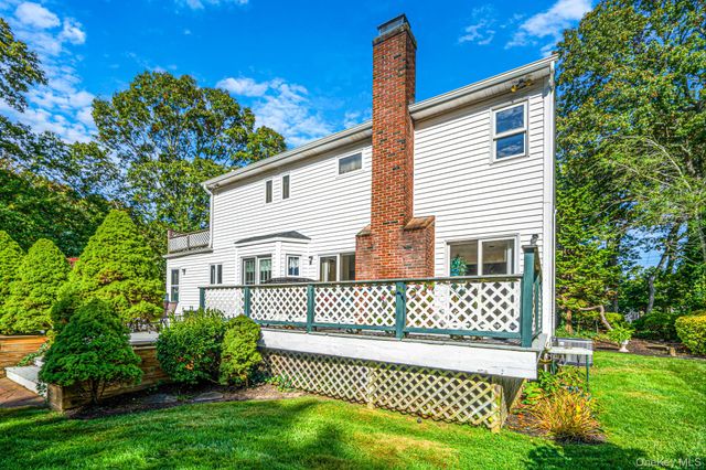 156 Jamaica Avenue, Medford, NY 11763