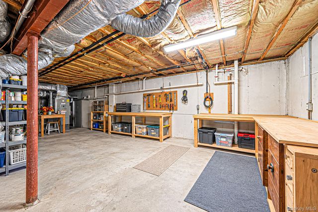 156 Jamaica Avenue, Medford, NY 11763
