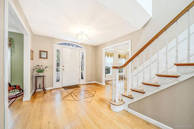 156 Jamaica Avenue, Medford, NY 11763