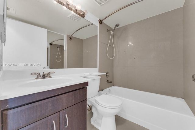 3300 NE 192nd St 1414, Aventura, FL 33180