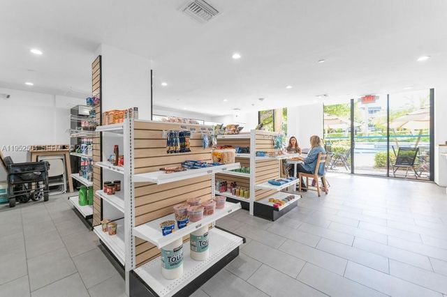 3300 NE 192nd St 1414, Aventura, FL 33180