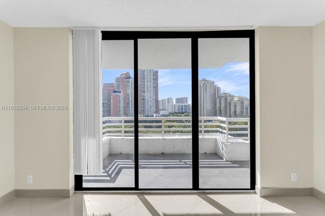 3300 NE 192nd St 1414, Aventura, FL 33180