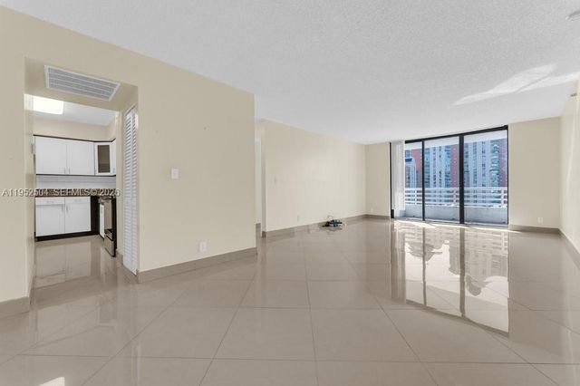 3300 NE 192nd St 1414, Aventura, FL 33180