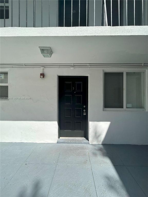 5814 NE 4th Ct 103, Miami, FL 33137