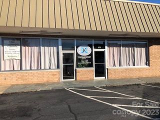 104 Fairway Shopping Center Street, Hudson, NC 28638