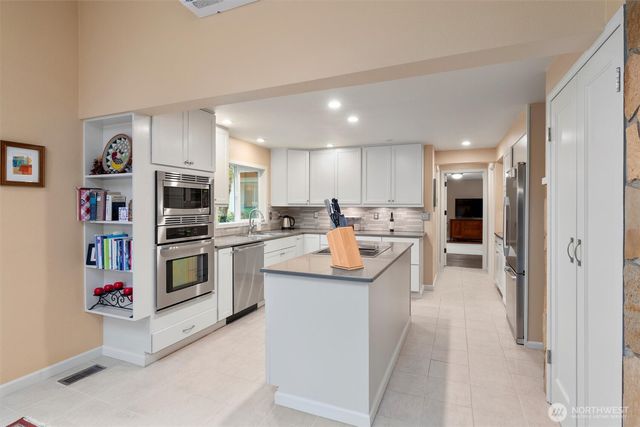 16425 266th Avenue SE, Issaquah, WA 98027