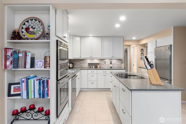 16425 266th Avenue SE, Issaquah, WA 98027