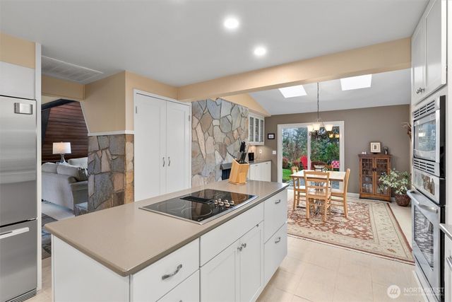 16425 266th Avenue SE, Issaquah, WA 98027