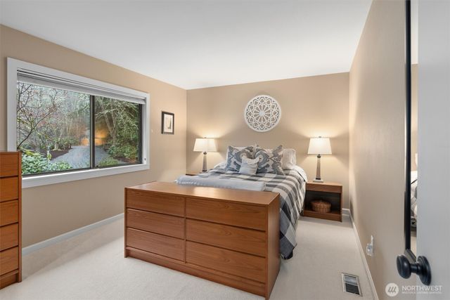 16425 266th Avenue SE, Issaquah, WA 98027