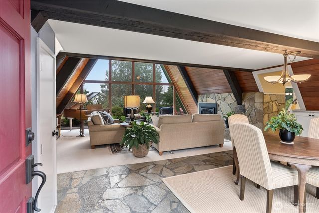 16425 266th Avenue SE, Issaquah, WA 98027