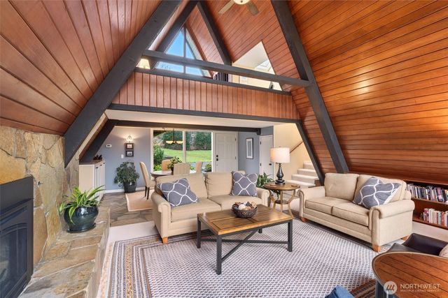 16425 266th Avenue SE, Issaquah, WA 98027