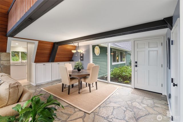 16425 266th Avenue SE, Issaquah, WA 98027