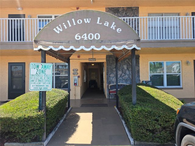 6400 46TH AVENUE N 301, Kenneth City, FL 33709