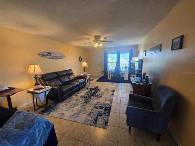 6400 46TH AVENUE N 301, Kenneth City, FL 33709