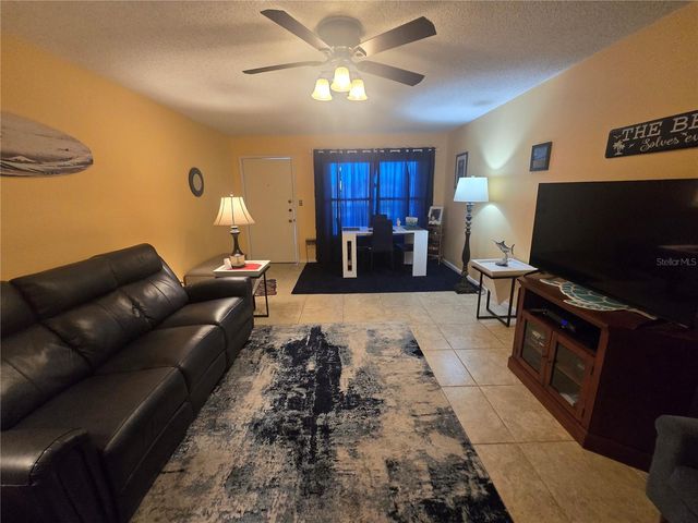 6400 46TH AVENUE N 301, Kenneth City, FL 33709