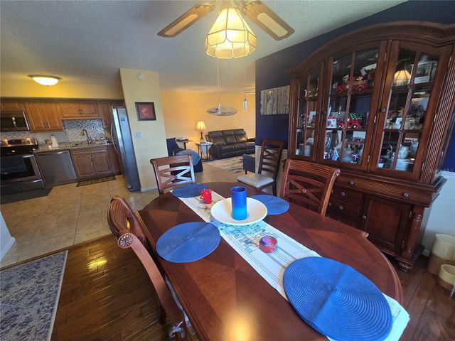 6400 46TH AVENUE N 301, Kenneth City, FL 33709