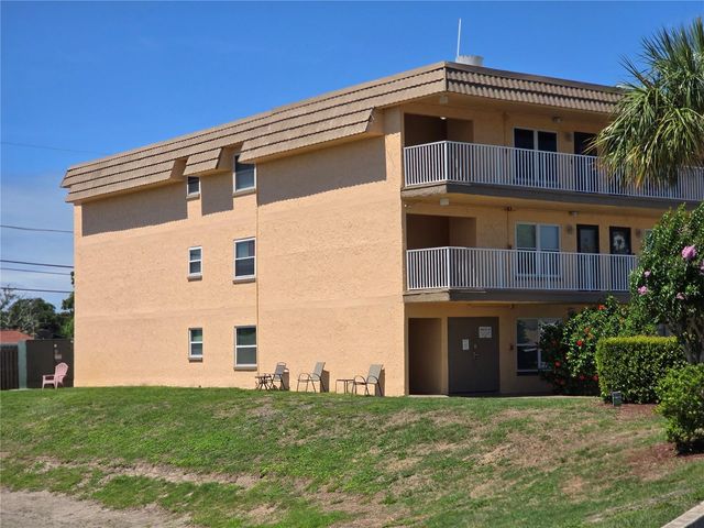 6400 46TH AVENUE N 301, Kenneth City, FL 33709