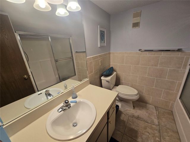 6400 46TH AVENUE N 301, Kenneth City, FL 33709
