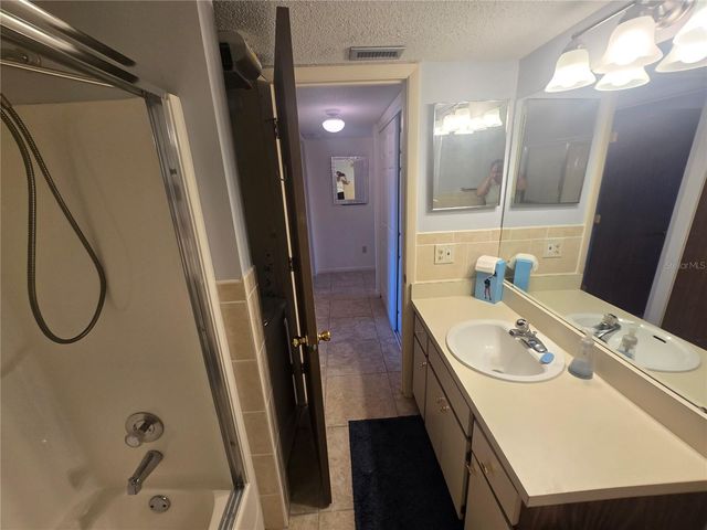 6400 46TH AVENUE N 301, Kenneth City, FL 33709