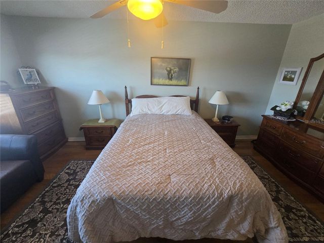 6400 46TH AVENUE N 301, Kenneth City, FL 33709