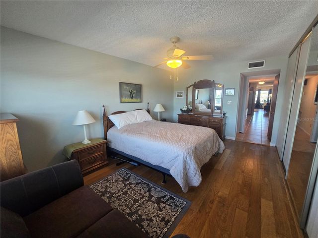 6400 46TH AVENUE N 301, Kenneth City, FL 33709
