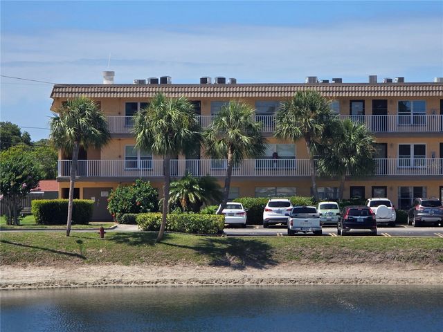 6400 46TH AVENUE N 301, Kenneth City, FL 33709