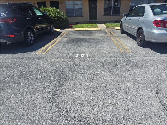 6400 46TH AVENUE N 301, Kenneth City, FL 33709