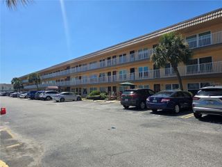 6400 46TH AVENUE N 301, Kenneth City, FL 33709