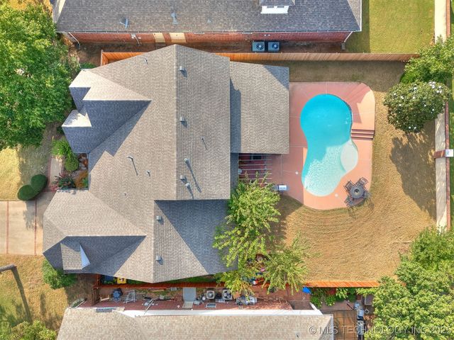 8711 E 101st East Place, Bixby, OK 74133