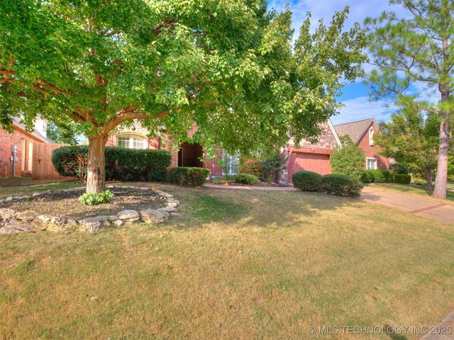 8711 E 101st East Place, Bixby, OK 74133