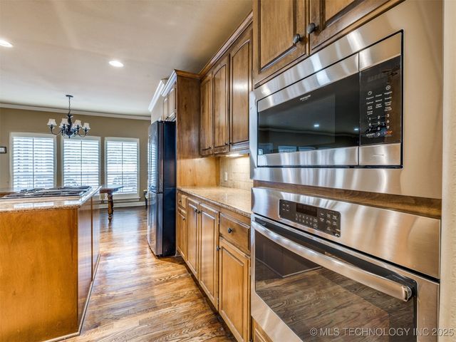 8711 E 101st East Place, Bixby, OK 74133