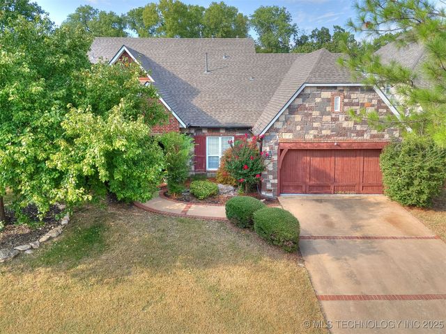 8711 E 101st East Place, Bixby, OK 74133