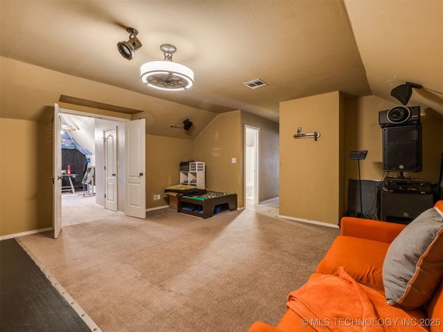 8711 E 101st East Place, Bixby, OK 74133