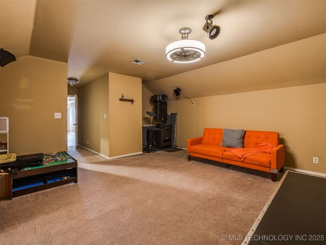 8711 E 101st East Place, Bixby, OK 74133