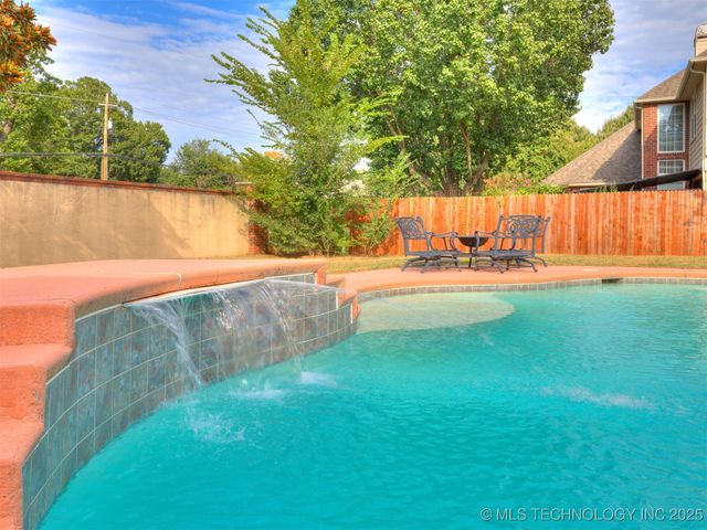 8711 E 101st East Place, Bixby, OK 74133