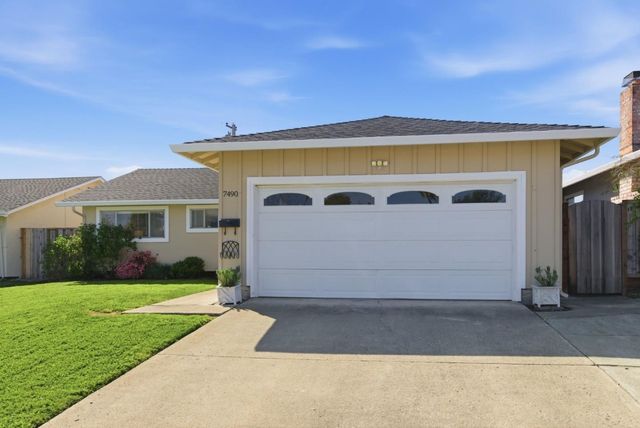 7490 Dumas Drive, Cupertino, CA 95014
