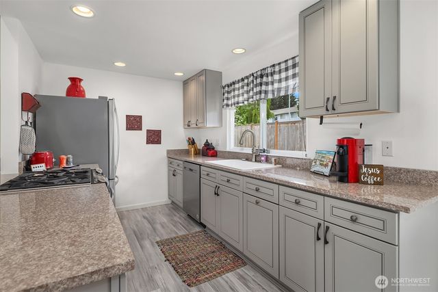 5814 12th Avenue W, Everett, WA 98203