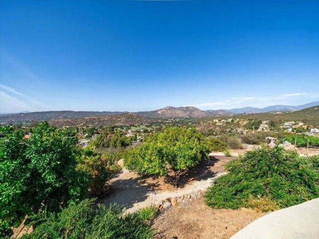 23786 Moonglow Court, Ramona, CA 92065