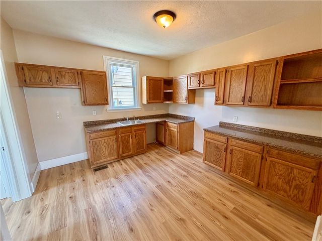 62 E Highland Ave, Uniontown, PA 15401