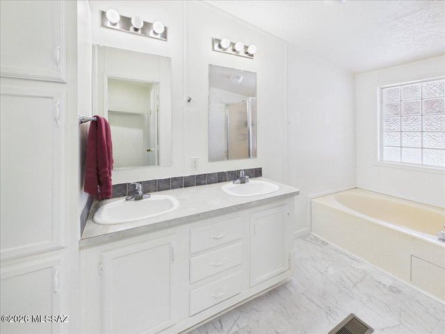 17565 W Marana Road, Marana, AZ 85653