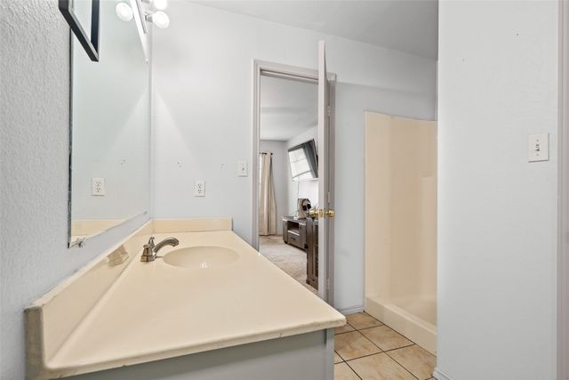 112 W Cedar Street, Lone Oak, TX 75453