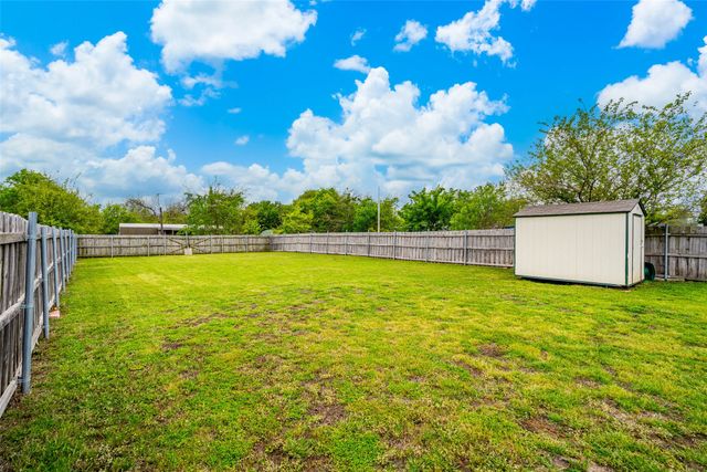 112 W Cedar Street, Lone Oak, TX 75453