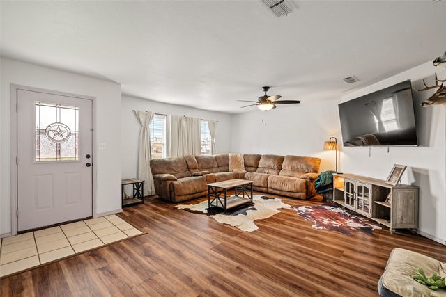 112 W Cedar Street, Lone Oak, TX 75453