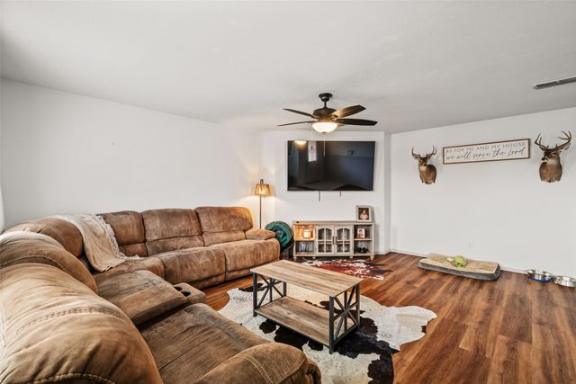 112 W Cedar Street, Lone Oak, TX 75453