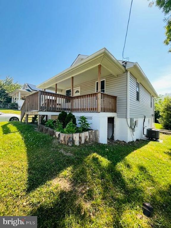 7517 BELMONT AVE, Baltimore, MD 21224