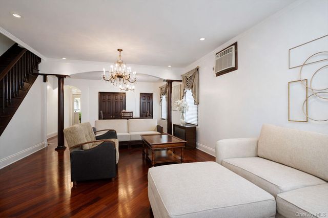 34 Simonson Place, Staten Island, NY 10302