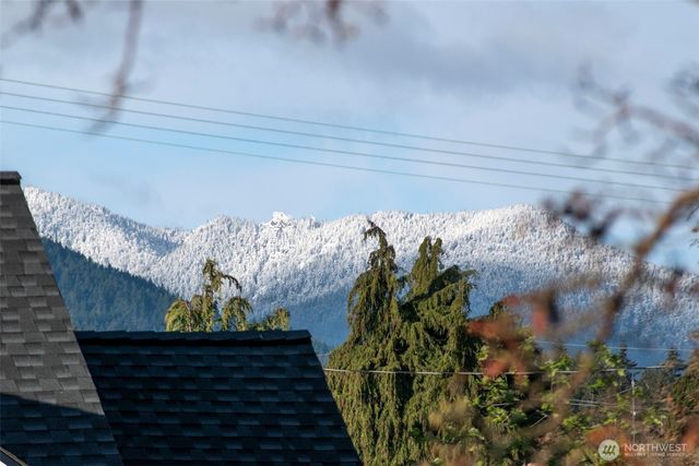 1117 E 4th Street, Port Angeles, WA 98362
