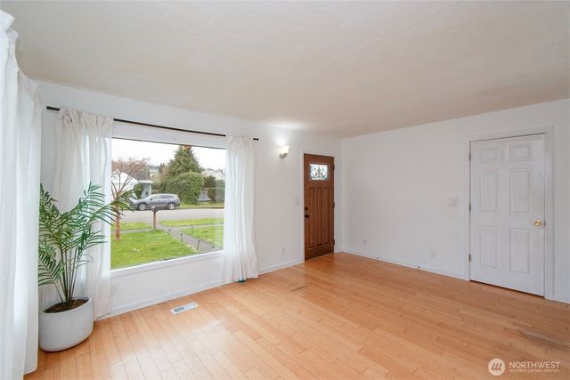 1117 E 4th Street, Port Angeles, WA 98362