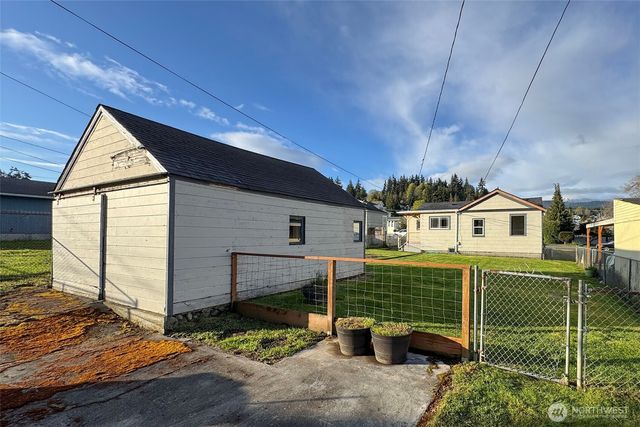 1117 E 4th Street, Port Angeles, WA 98362