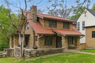 5334 Oak Street, Kansas City, MO 64112